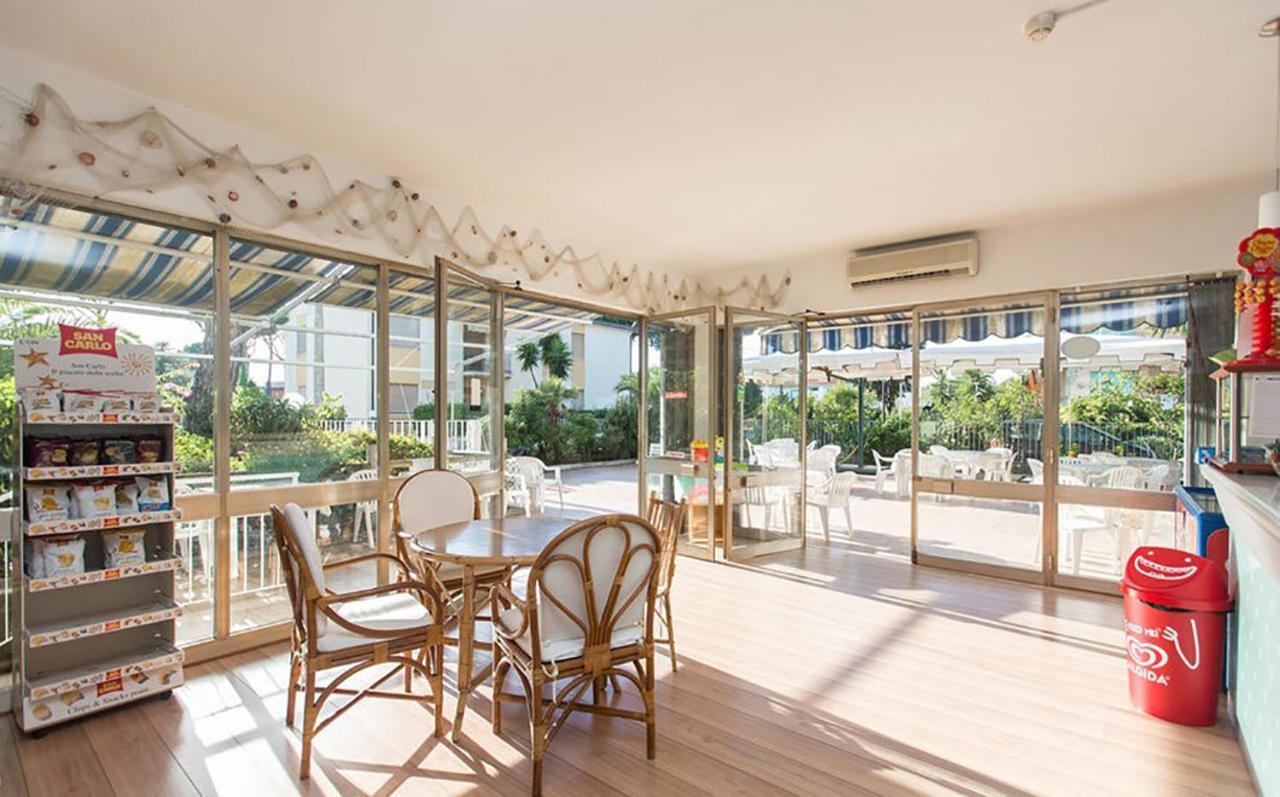 Hotel Anna Terracina Dış mekan fotoğraf